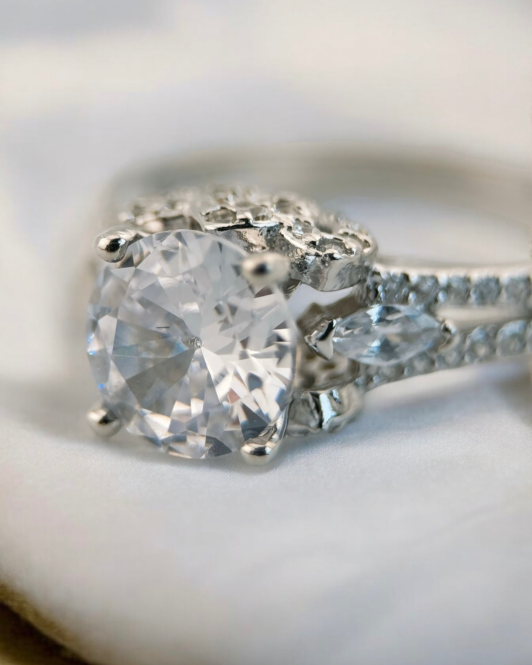 Zilla Round Cocktail Ring - Zilara Store