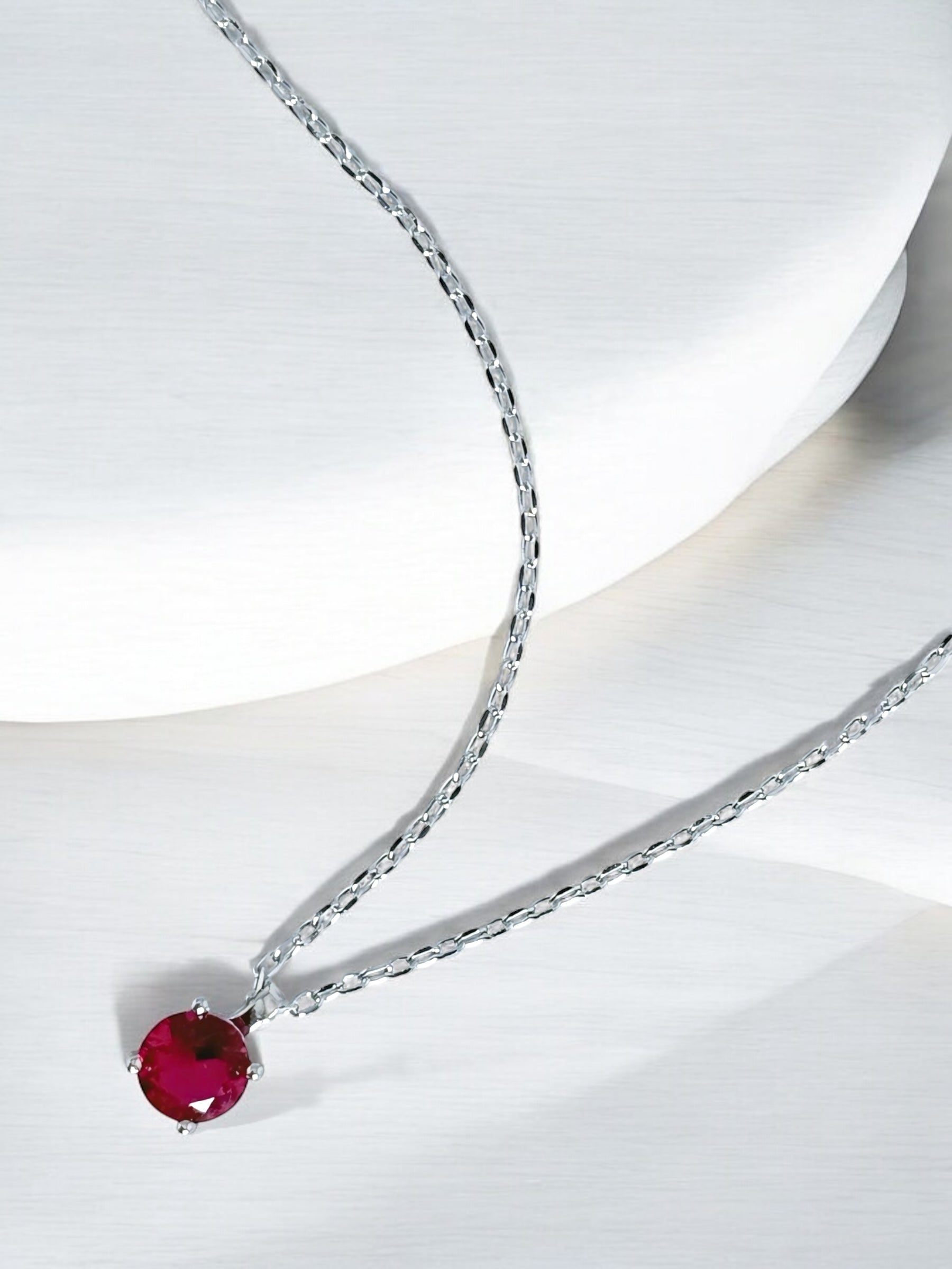 Sparkling Collier Round Pendant Necklace (Red)